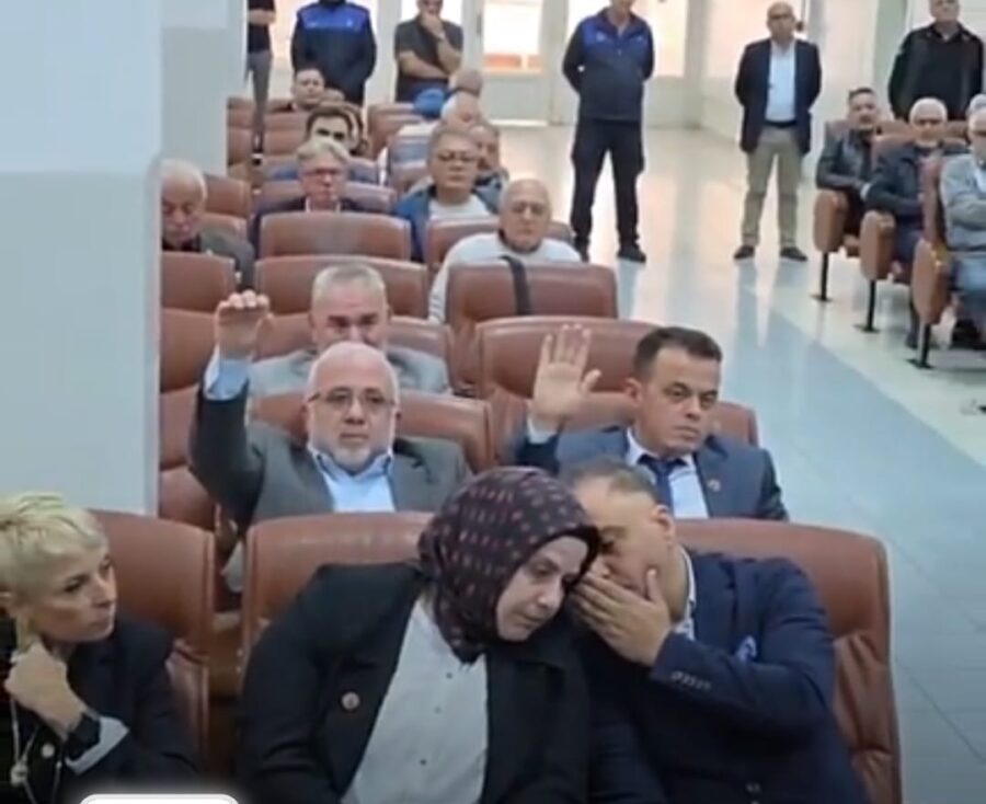 Meclis toplantısında konuşan Başkan Halil Posbıyık, “Balı Mahallesi’nin mensubu Yıldıray