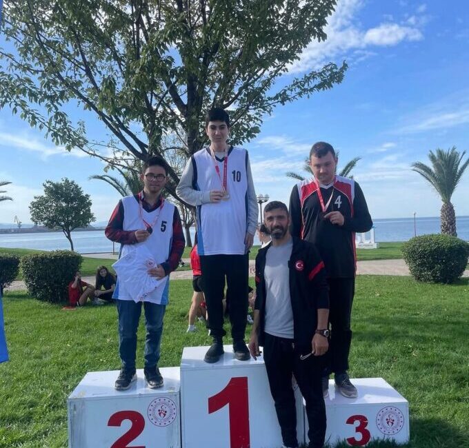 Cumhuriyetimizin 102. yılı kutlamaları kapsamında, Kdz. Ereğli Gençlik Merkezi tarafından