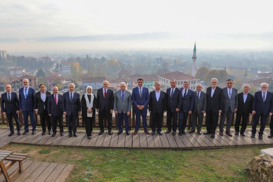 Düzce Belediye Başkanı Dr. Faruk Özlü, Türkiye Cumhuriyeti Son Başbakanı