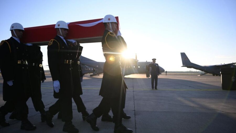   Azerbaycan–Gürcistan sınırında düşen askeri kargo uçağında şehit olan 20