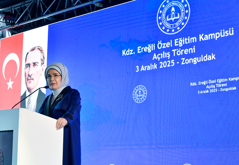 Cumhurbaşkanı Recep Tayyip Erdoğan'ın eşi Emine Erdoğan, Millî Eğitim Bakanlığınca