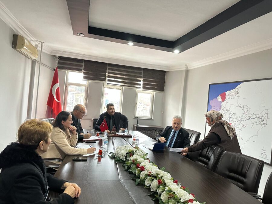 ZONGULDAK’ın Ereğli ilçesinde, Kaymakam Fatih Yılmaz düzenlenen ‘Halk Günü’ toplantısında