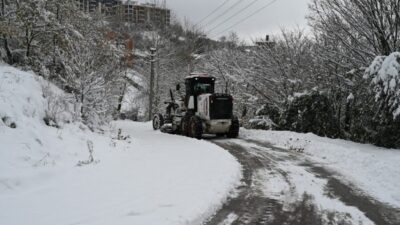 Yeni yılın ilk gününde bölgemizde etkili olan kar yağışına karşı