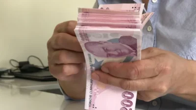 En düşük emekli aylığının artırılmasının ardından oluşan zam farklarının ödeme