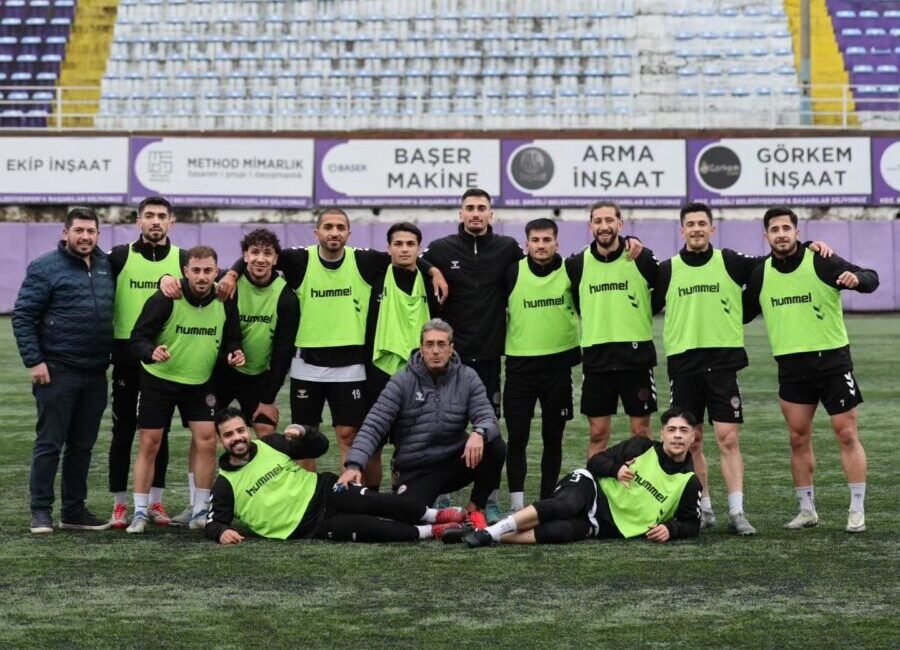 EREĞLİ SOKAKLARINDA TEK SES: “BU TAKIM BİZİM, YALNIZ BIRAKMAYIZ!” Nesine 3. Lig 3. Grup’ta mücadele eden Kdz. Ereğli Belediyespor’da