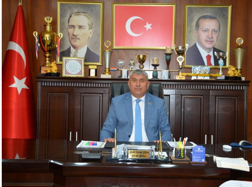 Gülüç Belediye Başkanı Sadık Recep Kara, bayram hazırlıklarının yanı sıra
