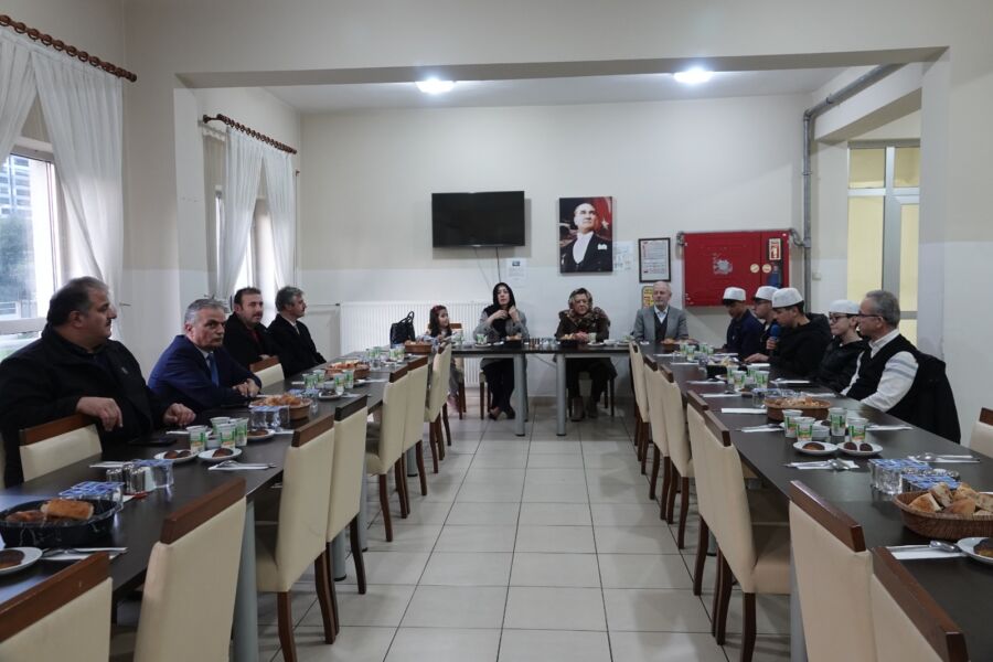 &nbsp; ZONGULDAK’ın Ereğli ilçesinde, İbrahim Süheyla İzmirli Fen Lisesi’nin ev