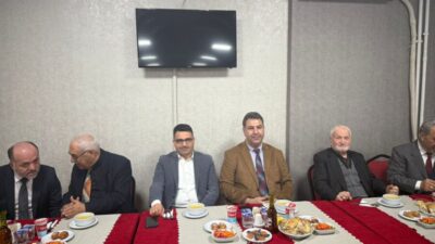 Zonguldak’ın Karadeniz Ereğli ve Alaplı ilçe kaymakamları, İzmirlioğlu Huzurevi’nde düzenlenen