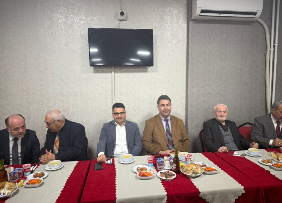 Zonguldak’ın Karadeniz Ereğli ve Alaplı ilçe kaymakamları, İzmirlioğlu Huzurevi’nde düzenlenen