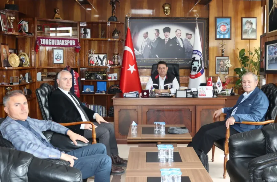 Gazeteci-Yazar ve İsmail Hakkı Tonguç Belgeliği Vakfı Başkanı Işık Kansu