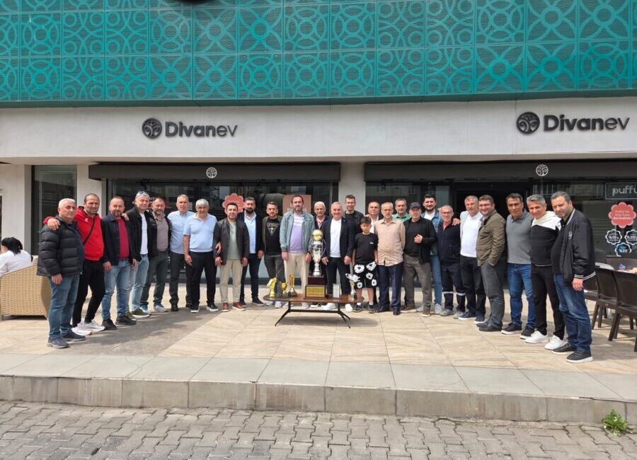 Turgut Tanyıldız Masterler şampiyonluğu kahvaltıda kutladı Antalya’da düzenlenen 11. International Best Of Masters Championship Cup’ta şampiyon