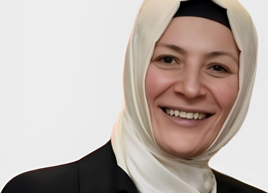 AK PARTİ ESKİ MKYK ÜYESİ EMİNE ÇİFT HAYATINI KAYBETTİ Adalet ve Kalkınma Partisi (AK Parti) eski Merkez Karar Yönetim