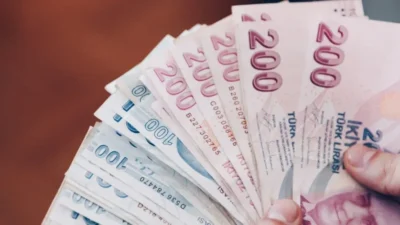 Kamu işçilerine yapılacak ilave ödemenin tarihleri belli oldu. Buna göre,