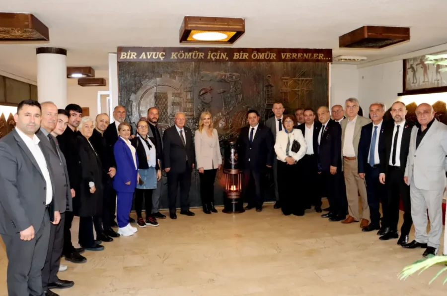 İYİ Parti Genel Başkan Yardımcısı Prof. Dr. İpek Özkal Sayan,