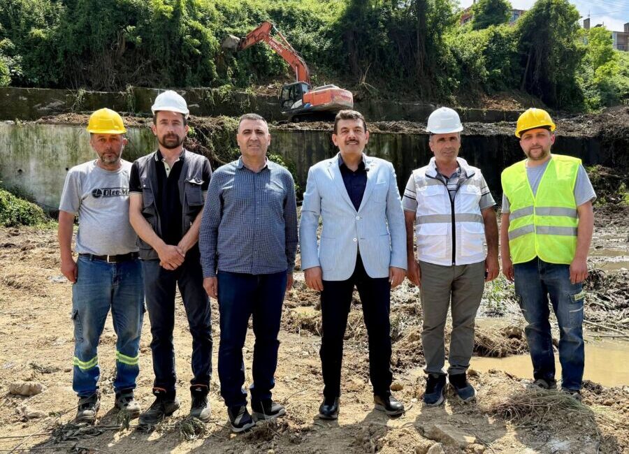 AK Parti Zonguldak Milletvekili Muammer Avcı: “Çevre Yolunda İlk Kazmalar Vuruldu” AK Parti Zonguldak Milletvekili Muammer Avcı, Zonguldak’ın ulaşım altyapısına büyük
