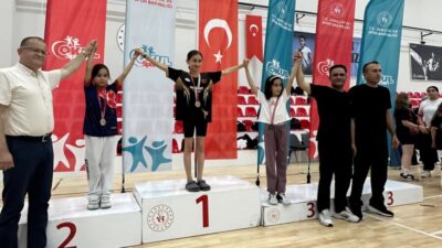 Zonguldak’ın Kozlu ilçesinde düzenlenen Okullararası Minikler Taekwondo İl Şampiyonası’na Taşbacaspor