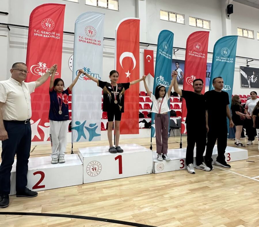 Zonguldak’ın Kozlu ilçesinde düzenlenen Okullararası Minikler Taekwondo İl Şampiyonası’na Taşbacaspor