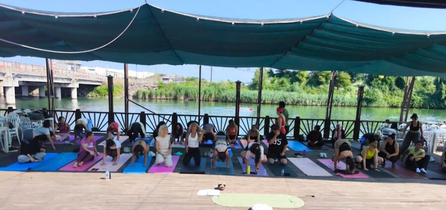 Gülüç Belediye Başkanı Sadık Recep Kara’nın öncülüğünde düzenlenen “Yoga ve