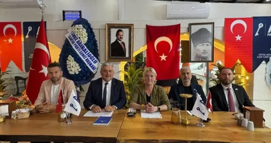 Anahtar Parti Karadeniz Ereğli İlçe Başkanlığı, düzenlediği basın toplantısıyla yeni