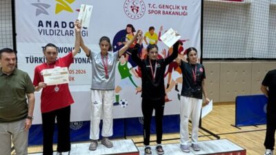 Taekwondoda Ereğli Gururu: Elif Zehra Bozkurt Türkiye 3’üncüsü Karabük’te düzenlenen Anadolu Yıldızlar Ligi Taekwondo Türkiye Şampiyonası’nda, Kdz. Ereğli