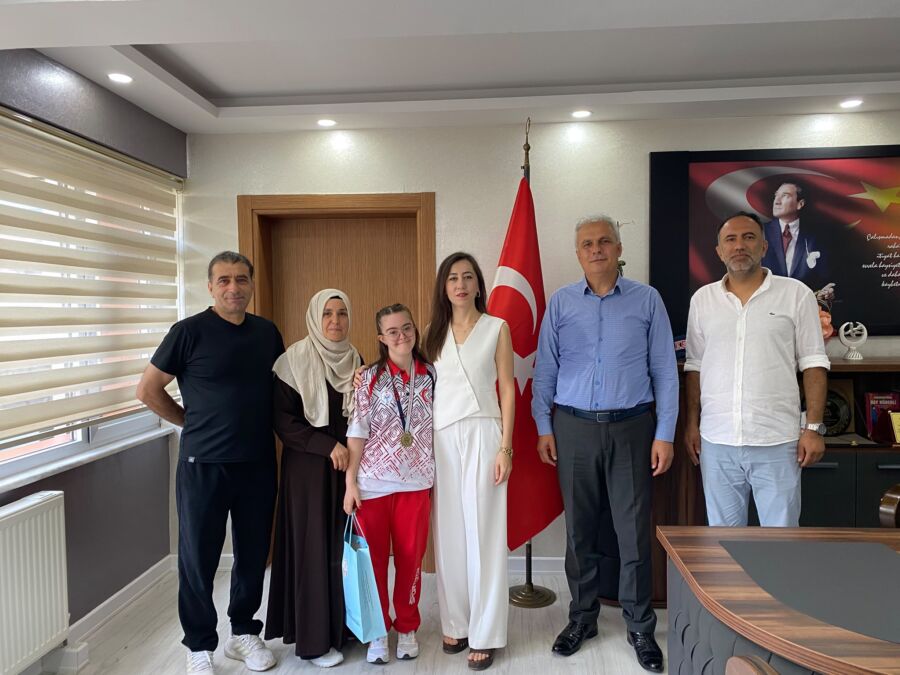 Down Sendromlular Masa Tenisi Şampiyonası’nda Dünya Üçüncülüğü ve Türkiye Şampiyonlukları