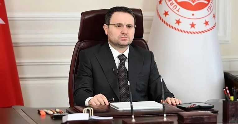Bakan Gürlek: Terörsüz Türkiye, ortak geleceğimizin teminatıdır Adalet Bakanı Akın Gürlek, “Terörsüz Türkiye” sürecine ilişkin yaptığı paylaşımda,