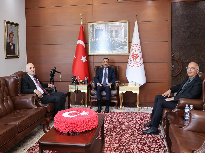 Rektör Prof. Dr. Ahmet Ulusoy’dan Vali Hacıbektaşoğlu’na Ziyaret Cumhurbaşkanlığı Kararnamesi ile Zonguldak Bülent Ecevit Üniversitesi Rektörlüğü görevine atanan