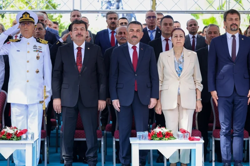 Zonguldak'ta 30 Ağustos Zafer Bayramı'nın 104. yıl dönümü kutlandı 30 Ağustos Zafer Bayramı'nın 104. yıl dönümü, Zonguldak'ta düzenlenen tören