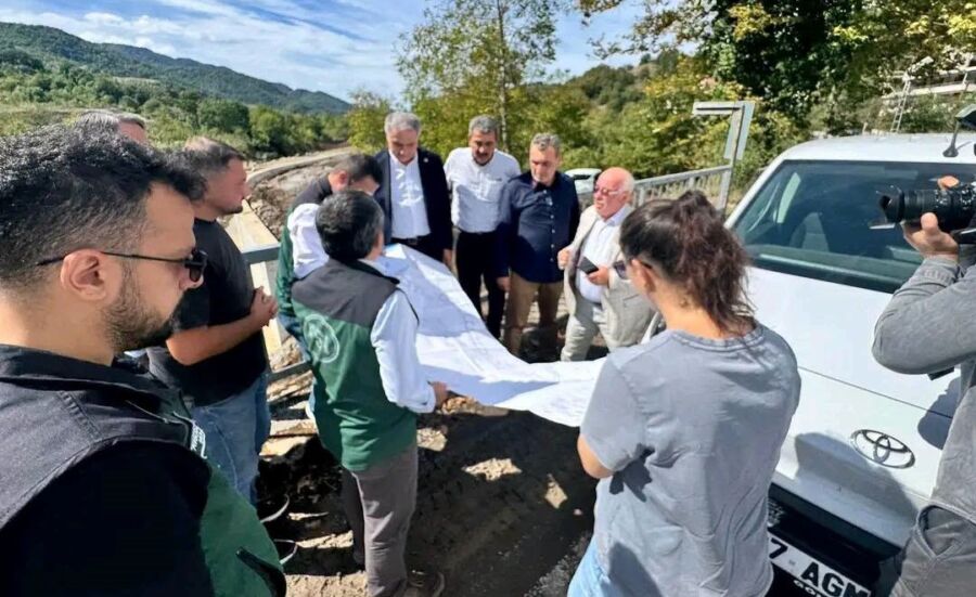 Saffet Bozkurt Sahada: Ereğli’de Taşkın ve Ulaşım Yatırımlarına Yakın Takip AK Parti Zonguldak Milletvekili Saffet Bozkurt, Kdz. Ereğli ilçesinde yapımı
