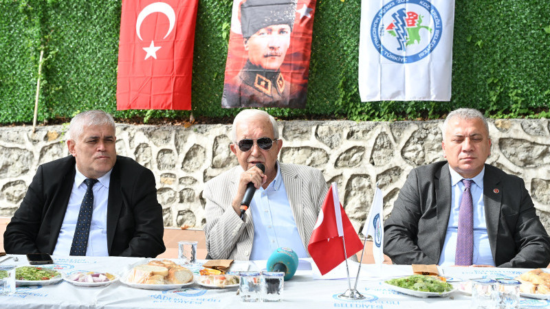 Posbıyık’tan Ereğli Geleceğine Neşter: Altyapıdan Çevre Yoluna ,Eğitime Basın Buluşması! Kdz. Ereğli Belediye Başkanı Halil Posbıyık, bölge basınıyla Barış Plajı’nda