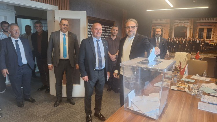 İMEAK DTO Kdz. Ereğli Şubesinde ‘Mavi Liste’ Güven Tazeledi: Tek Listeli Seçimde Rekor Katılım İMEAK Deniz Ticaret Odası (DTO) Karadeniz Ereğli Şubesinin organ seçimleri