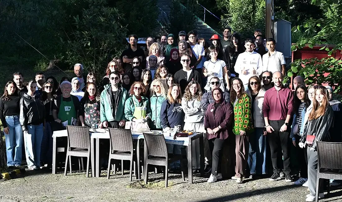 Üniversiteliler Kaletepe’de Ereğli’yi keşfetti Kdz. Ereğli Belediyesi, kentte üniversite eğitimi almaya başlayan gençleri Kaletepe’nin