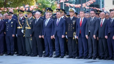 Zonguldak'ta Cumhuriyet Bayramı'nın 103. yıl dönümü kutlamaları başladı Zonguldak'ta, 29 Ekim Cumhuriyet Bayramı'nın 103. yıl dönümü dolayısıyla Valilik